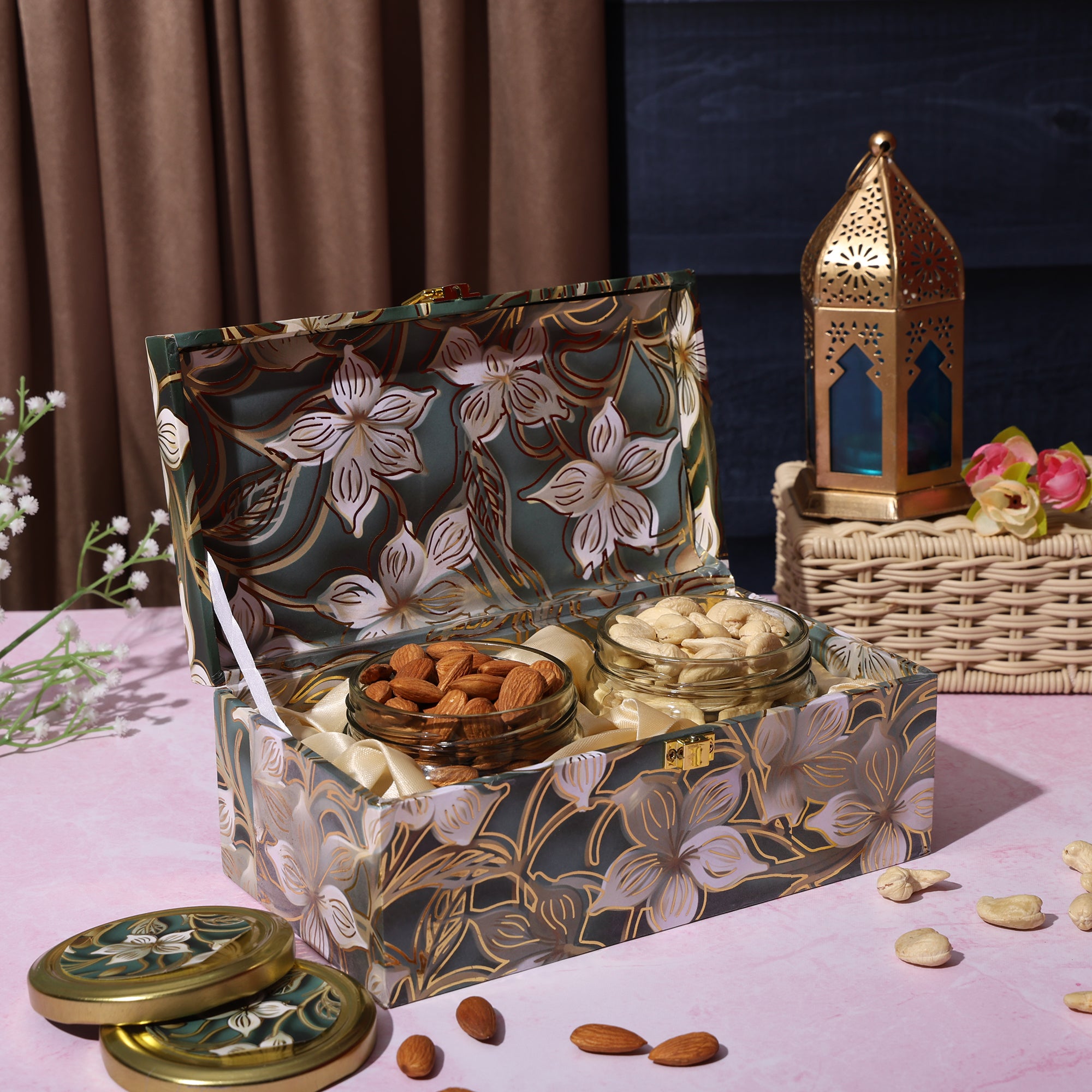 Riwaz Luxury Green Regal Dry Fruit Gift Box with Almonds & Cashews – Elegant Design