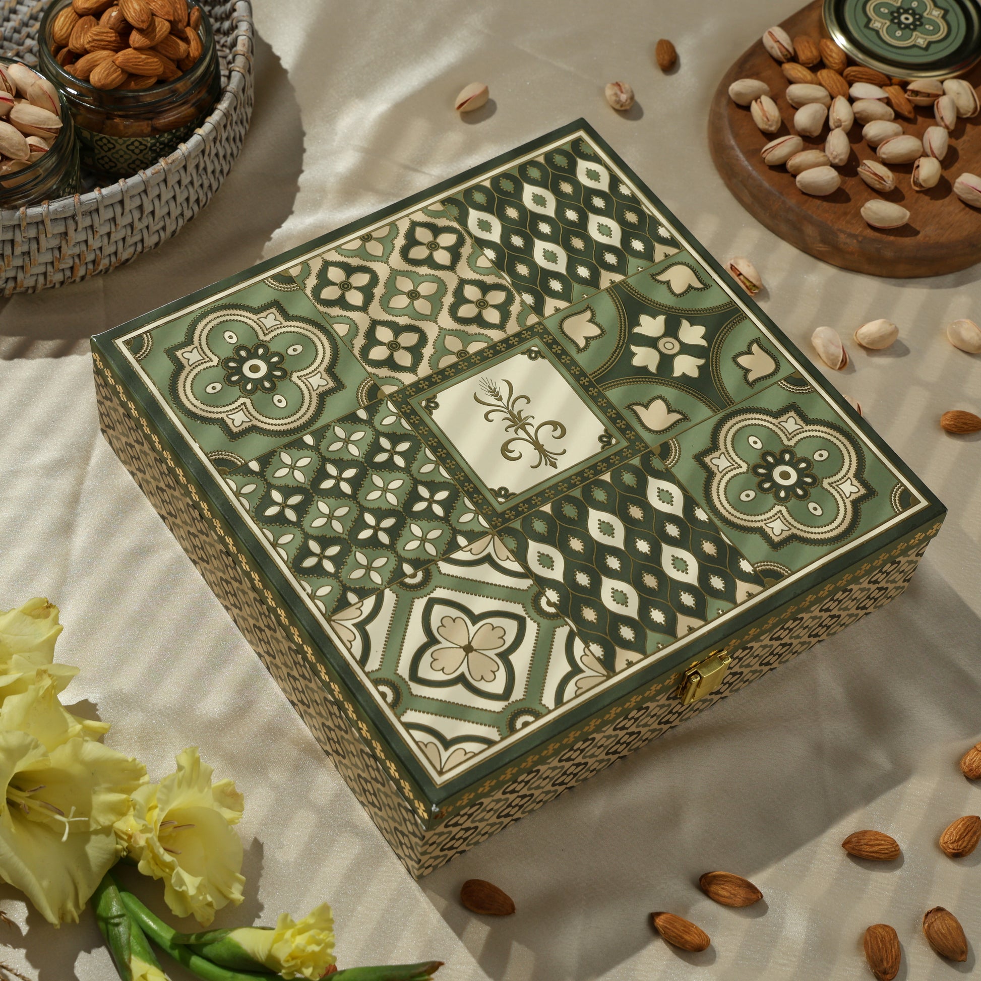Riwaz Premium Rajwada Dry Fruit Gift Box | Designer Hamper with Almonds, Cashews, Pistachios & Raisins | Perfect for Rakhi, Diwali, Corporate, Wedding & Festive Gifting