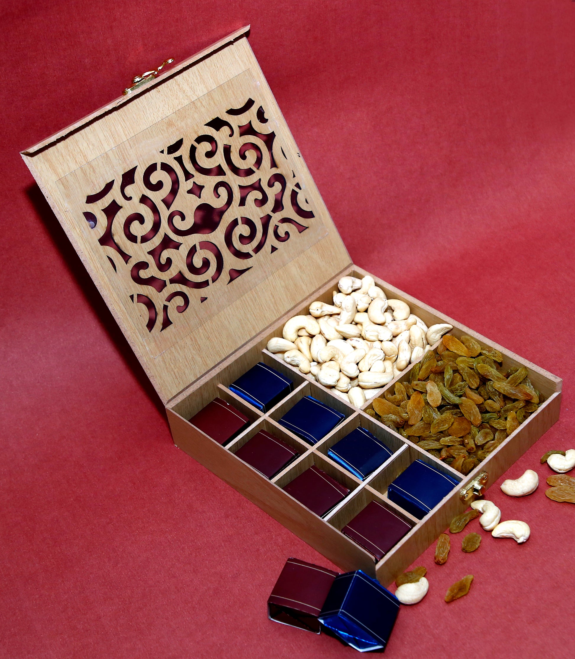 Riwaz Premium Wooden Gift Box | 8-Cavity Designer Hamper with Pistachios, Almonds & Assorted Chocolates | Midnight Amande (Dark Chocolate with Almond) & Blanc Cocoa (White Chocolate) | Elegant Festive Gift for Rakhi, Diwali, Weddings & Corporate Gifting